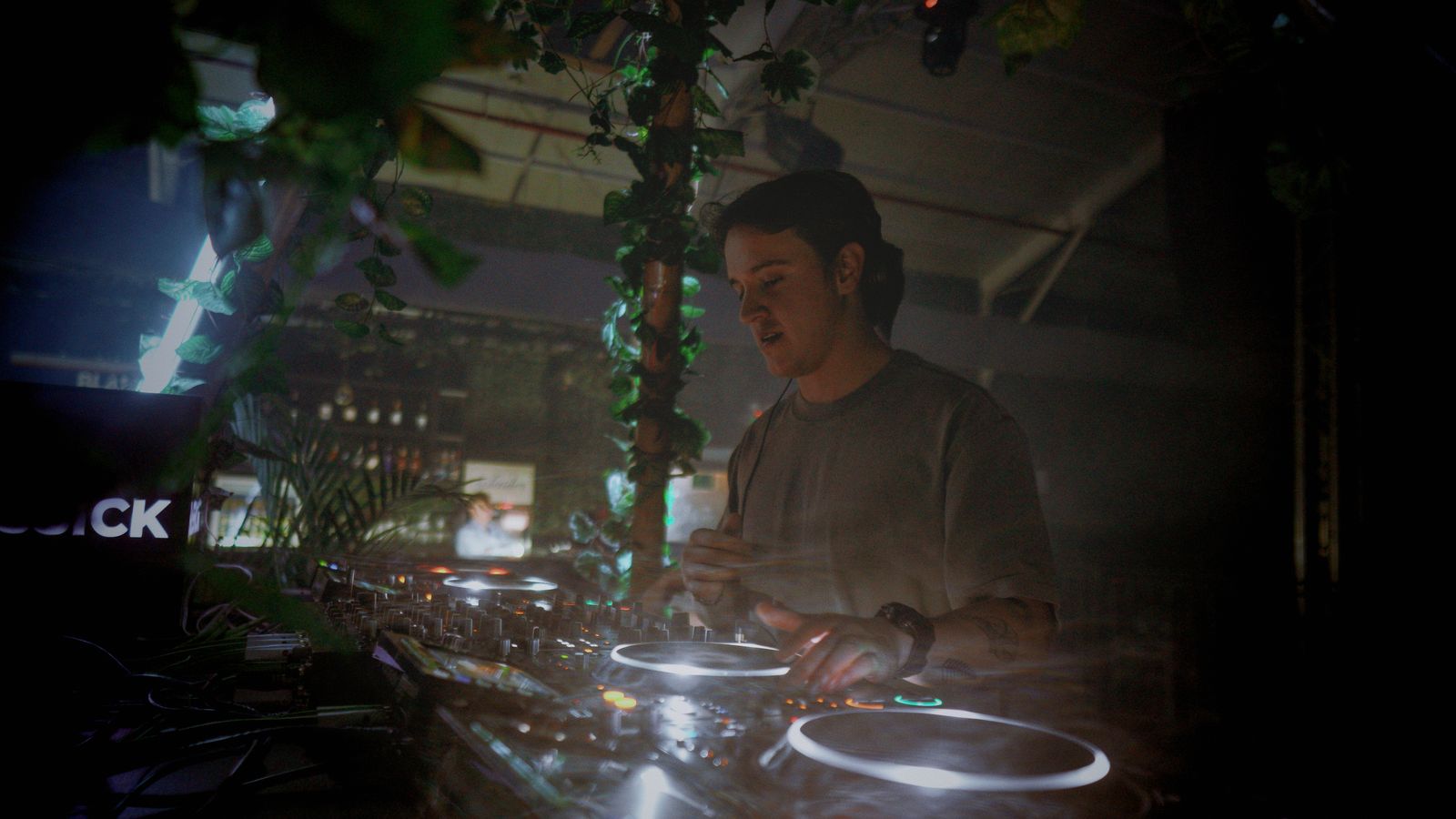 Outdoor daytime set